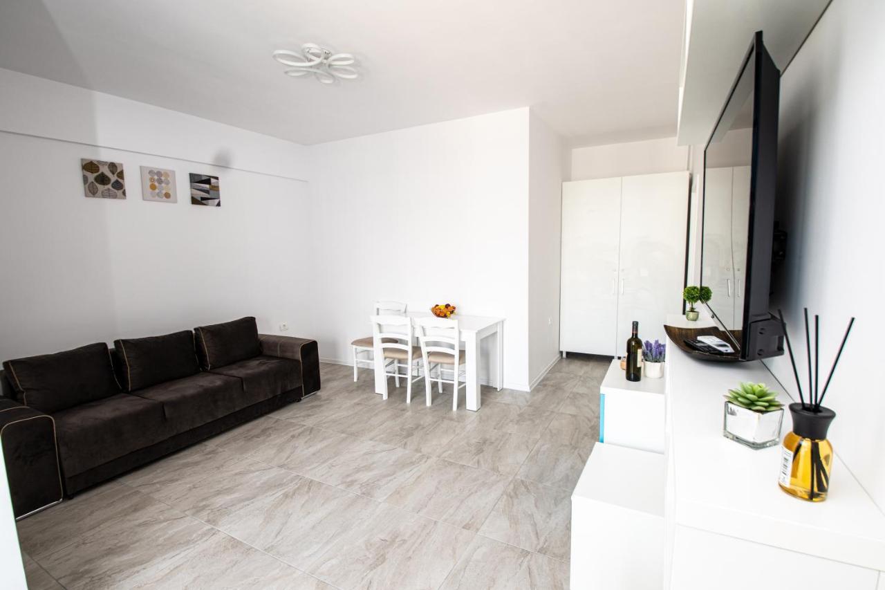 Danilo Apartments Mamaia Nord Нэводари Экстерьер фото