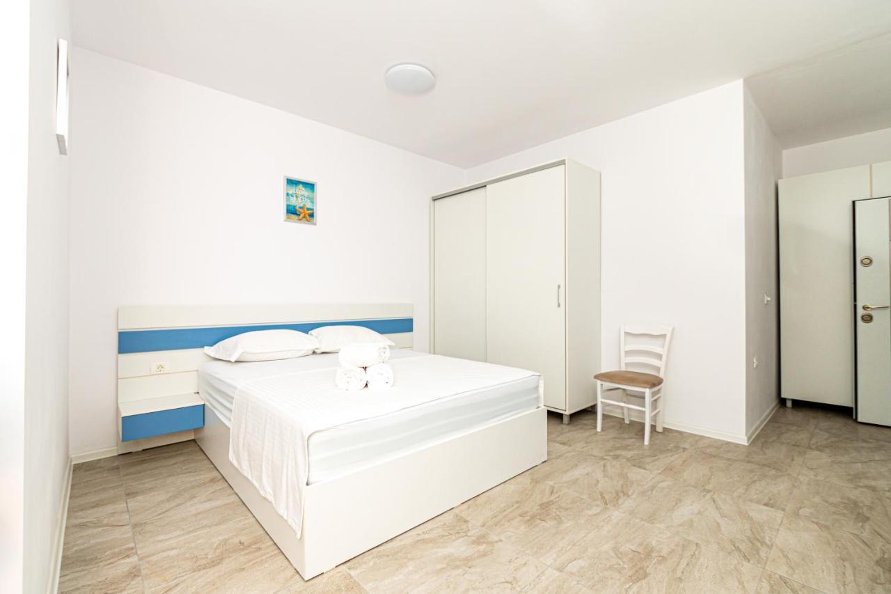 Danilo Apartments Mamaia Nord Нэводари Экстерьер фото
