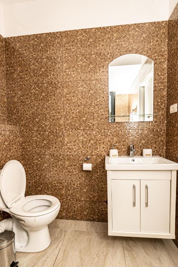 Danilo Apartments Mamaia Nord Нэводари Экстерьер фото